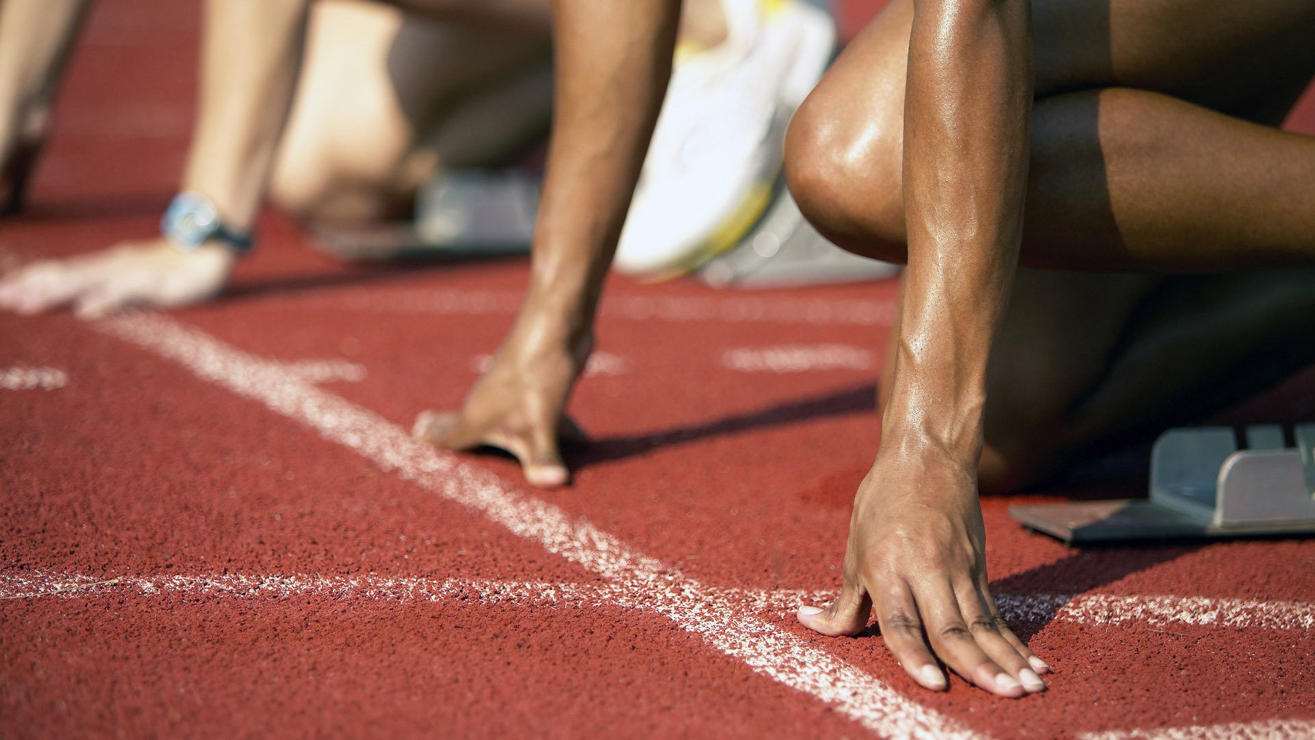 团队配合默契，比赛节奏控制得当，怎样写团队的默契配合