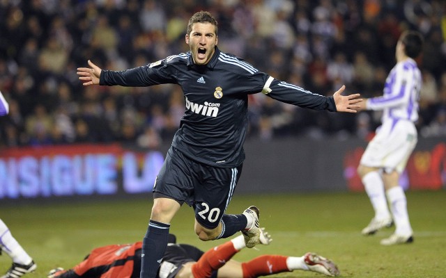 北美精英争霸：豪门球队一决雌雄，北美超级联赛