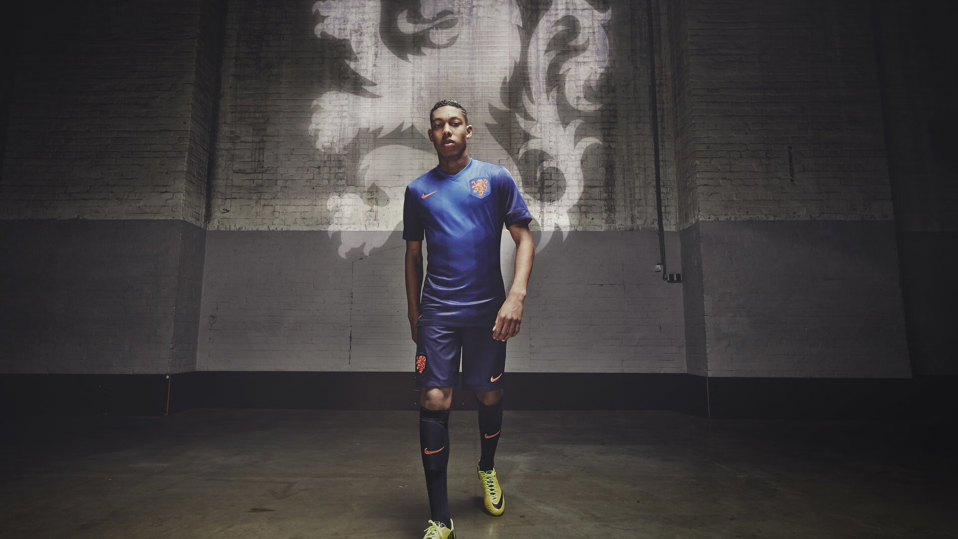 绿茵战场：欧洲杯精彩瞬间回顾，欧洲杯经典比赛视频